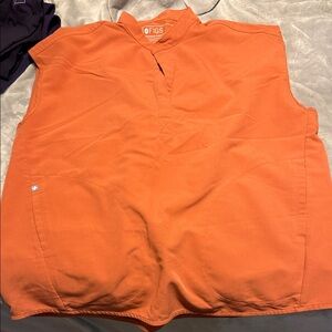 Figs terracotta Rafaela top